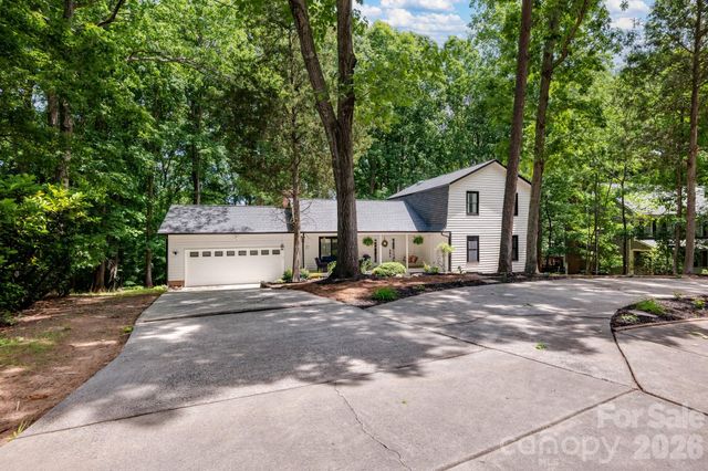 9307 Raintree Lane, Charlotte, NC 28277