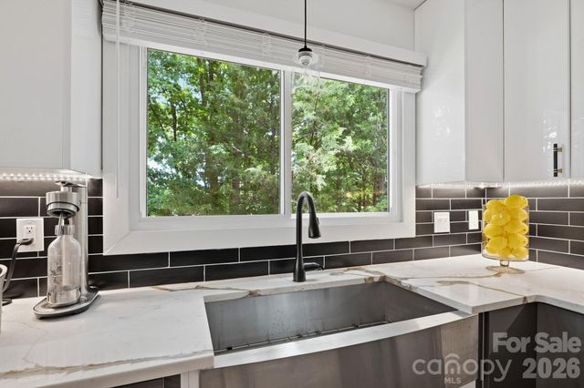 9307 Raintree Lane, Charlotte, NC 28277