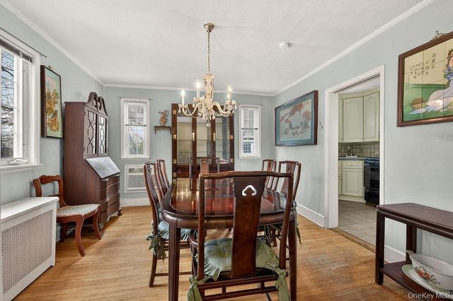 21 Lawrence Place, Pelham, NY 10803