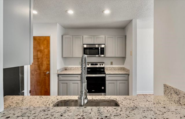 607 Waterwood Drive, Goose Creek, SC 29445