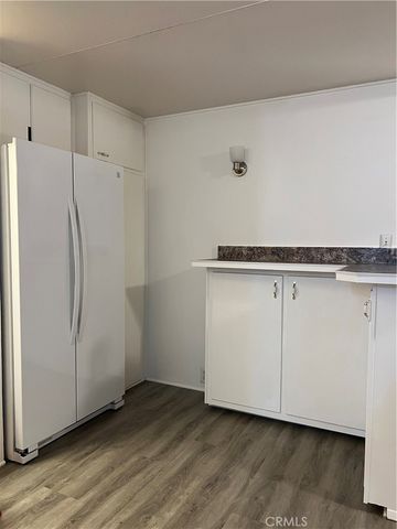 900 W Johnston, Hemet, CA 92543