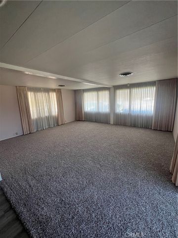 900 W Johnston, Hemet, CA 92543