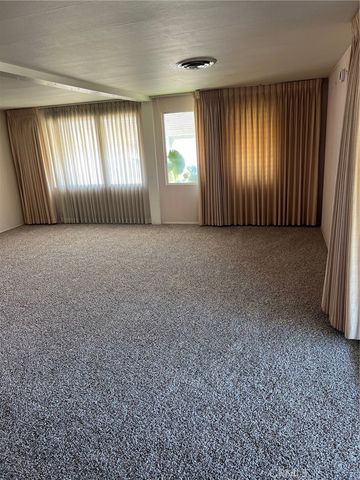 900 W Johnston, Hemet, CA 92543