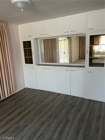 900 W Johnston, Hemet, CA 92543