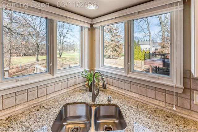 5451 Wentworth Drive, Commerce Charter Township, MI 48382