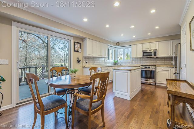 5451 Wentworth Drive, Commerce Charter Township, MI 48382