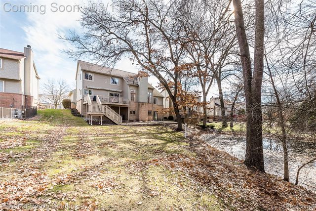 5451 Wentworth Drive, Commerce Charter Township, MI 48382