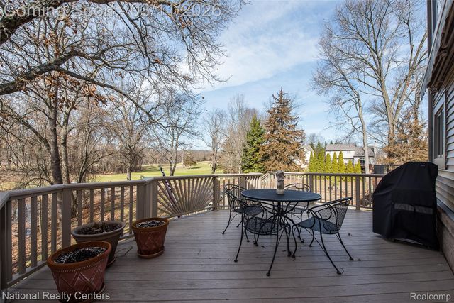 5451 Wentworth Drive, Commerce Charter Township, MI 48382