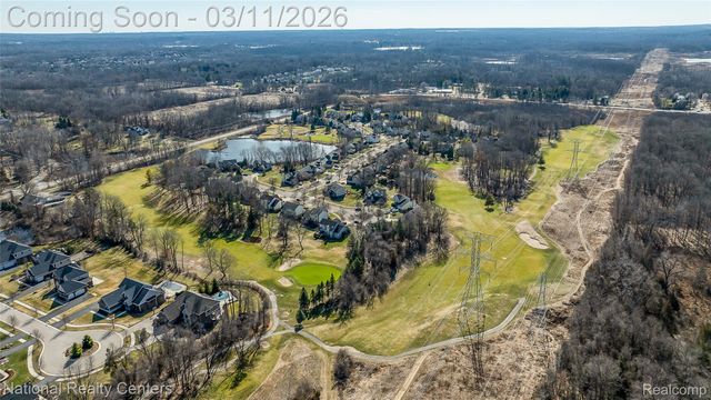 5451 Wentworth Drive, Commerce Charter Township, MI 48382