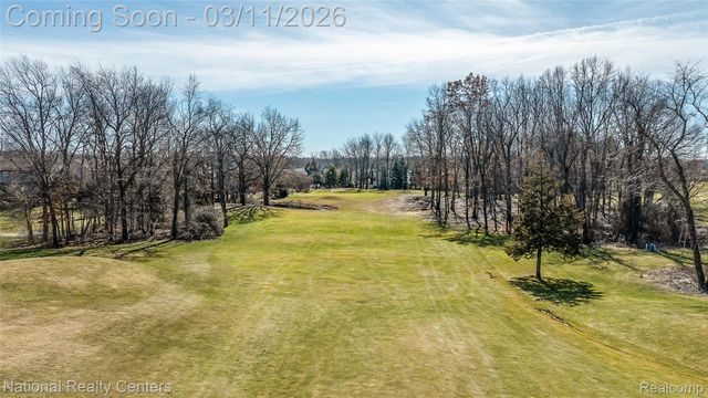 5451 Wentworth Drive, Commerce Charter Township, MI 48382