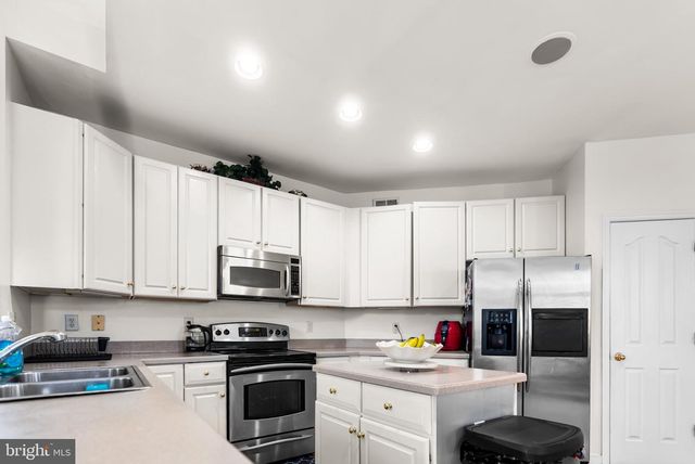 11976 CASTLE PINES LN, Waldorf, MD 20602