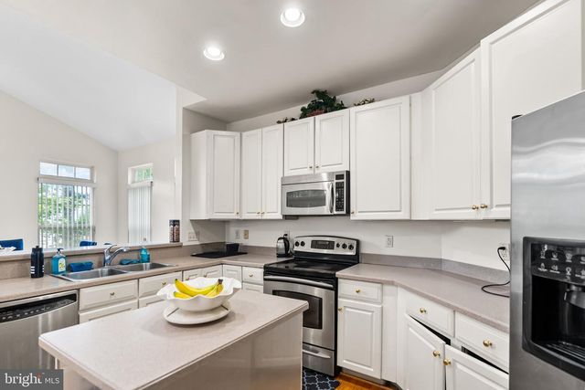 11976 CASTLE PINES LN, Waldorf, MD 20602