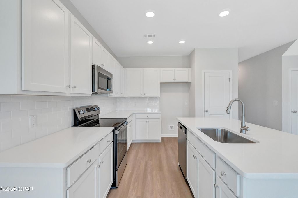 Image 5 of property listing at 7645 Lumen Lane 12, Panama City Beach, FL 32408