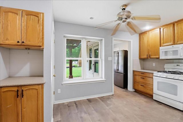 108 Stones Court, Waxahachie, TX 75165