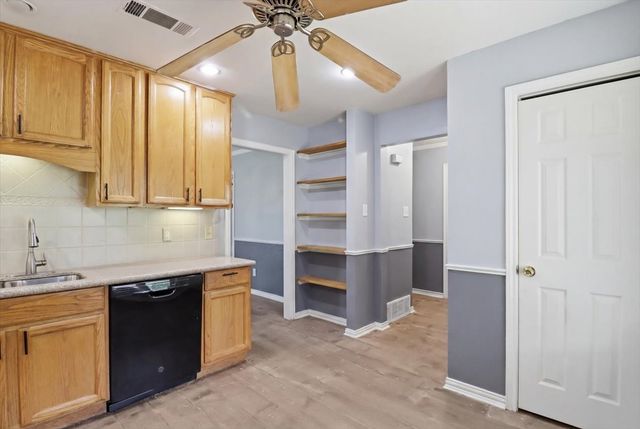 108 Stones Court, Waxahachie, TX 75165