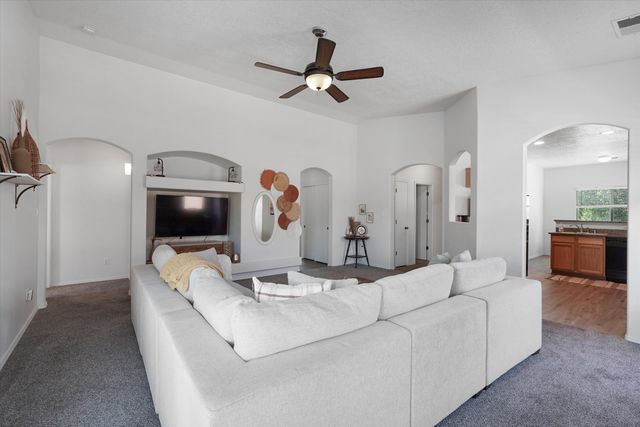 4112 Oasis Springs Road NE, Rio Rancho, NM 87144