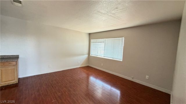 2001 WINWOOD Street 201C, Las Vegas, NV 89108