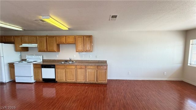 2001 WINWOOD Street 201C, Las Vegas, NV 89108