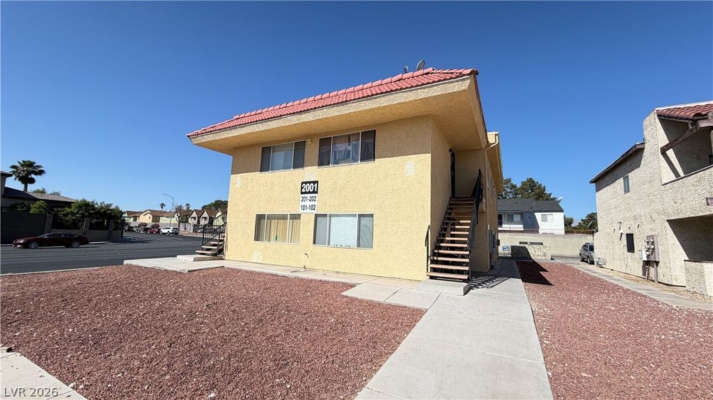 2001 WINWOOD Street 201C, Las Vegas, NV 89108