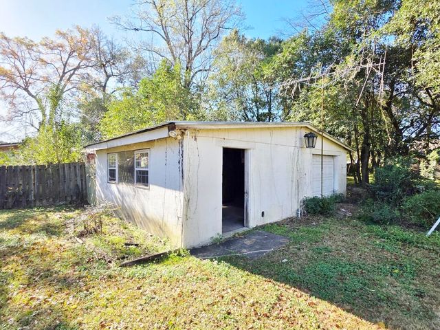 1107 Gilmore Avenue, Holly Hill, SC 29059