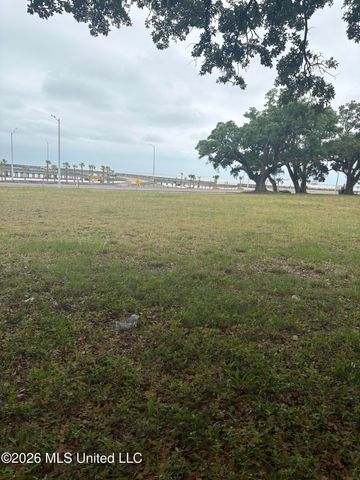 950 - 956 Beach Boulevard, Biloxi, MS 39530