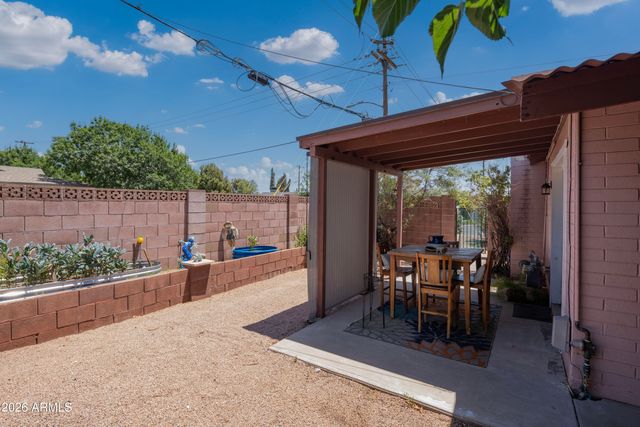 940 E ROSE Lane, Phoenix, AZ 85014