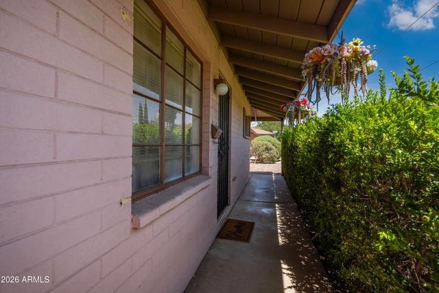 940 E ROSE Lane, Phoenix, AZ 85014