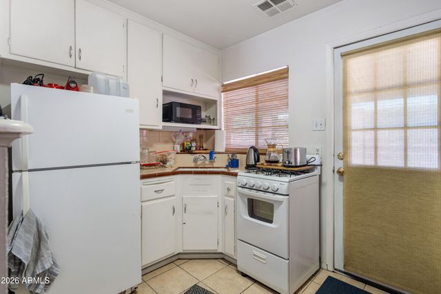 940 E ROSE Lane, Phoenix, AZ 85014