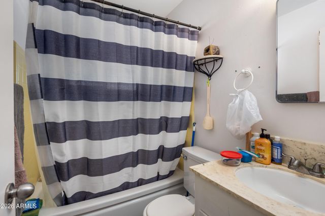 940 E ROSE Lane, Phoenix, AZ 85014