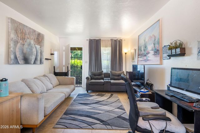 940 E ROSE Lane, Phoenix, AZ 85014
