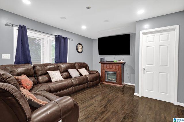 3319 CRESCENT DRIVE, Hueytown, AL 35023