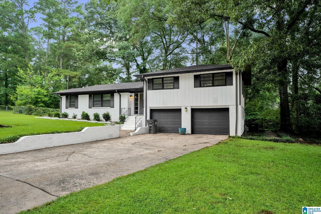 3319 CRESCENT DRIVE, Hueytown, AL 35023