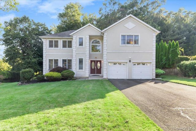 5 Dennis McHugh Court, Tappan, NY 10983