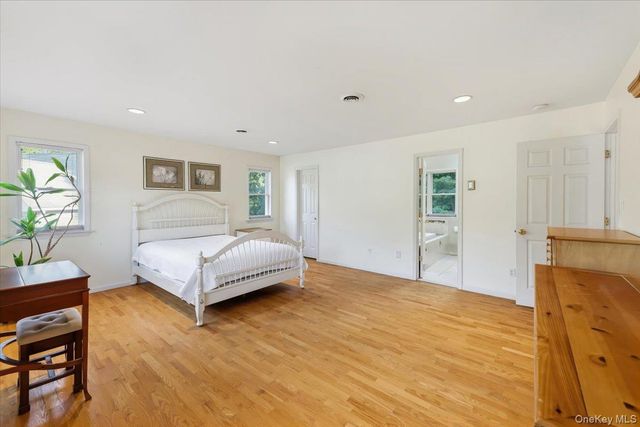 5 Dennis McHugh Court, Tappan, NY 10983