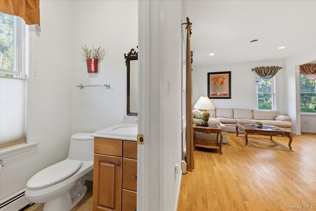 5 Dennis McHugh Court, Tappan, NY 10983