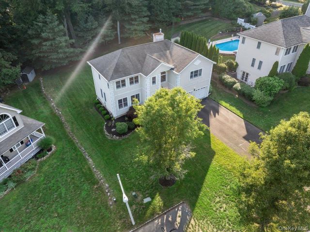 5 Dennis McHugh Court, Tappan, NY 10983