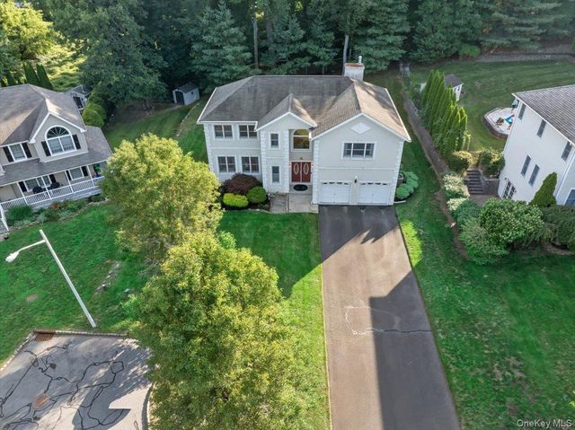 5 Dennis McHugh Court, Tappan, NY 10983