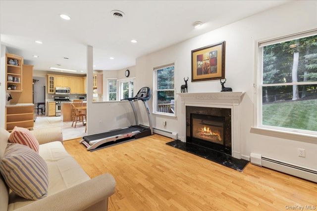 5 Dennis McHugh Court, Tappan, NY 10983
