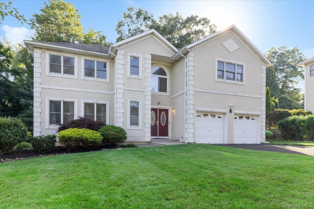 5 Dennis McHugh Court, Tappan, NY 10983