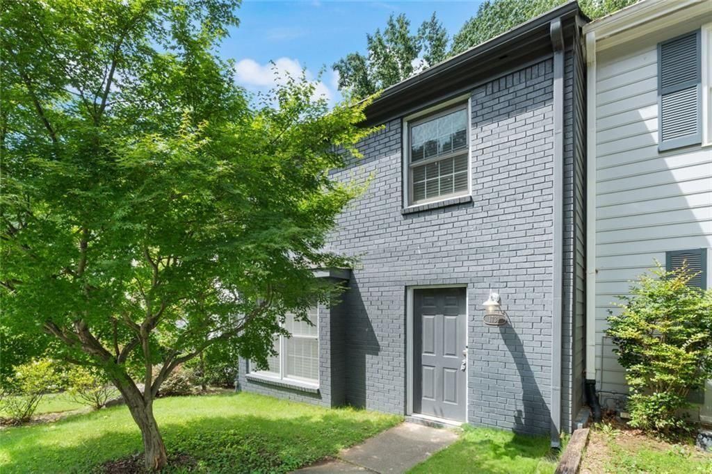 1731 Twin Brooks SE Drive, Marietta, GA 30067