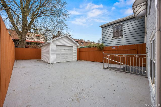 3121 Mickle Avenue, Bronx, NY 10469