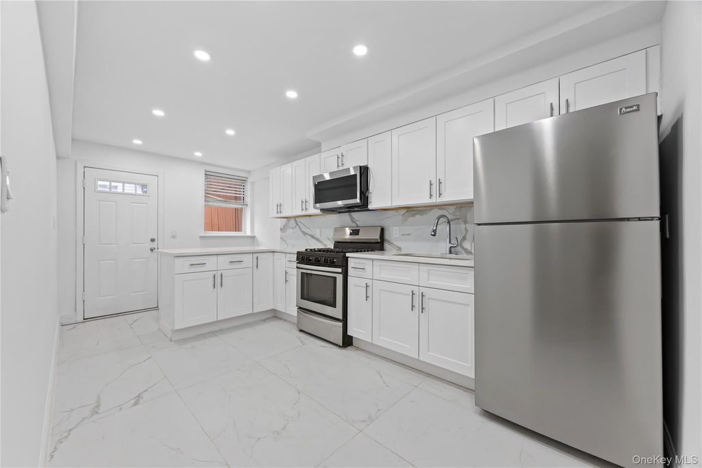 3121 Mickle Avenue, Bronx, NY 10469