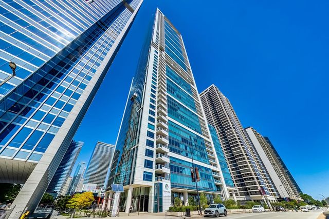340 E RANDOLPH Street 1002, Chicago, IL 60601