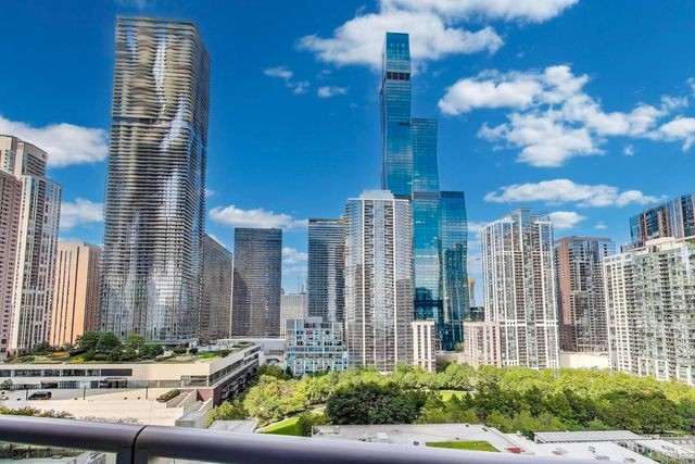 340 E RANDOLPH Street 1002, Chicago, IL 60601