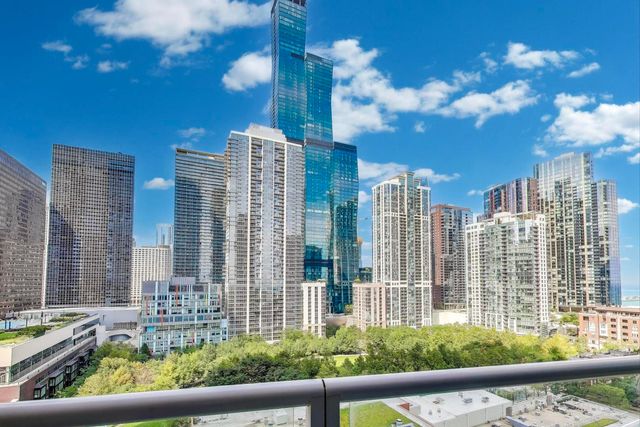 340 E RANDOLPH Street 1002, Chicago, IL 60601
