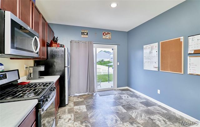 212 Barrington Ridge Lane, Wentzville, MO 63385
