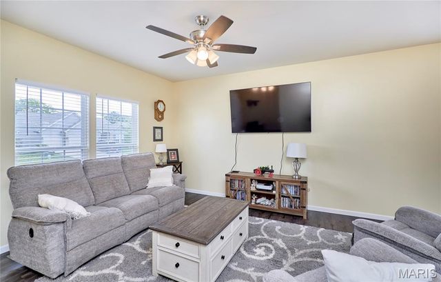 212 Barrington Ridge Lane, Wentzville, MO 63385