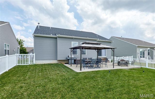 212 Barrington Ridge Lane, Wentzville, MO 63385