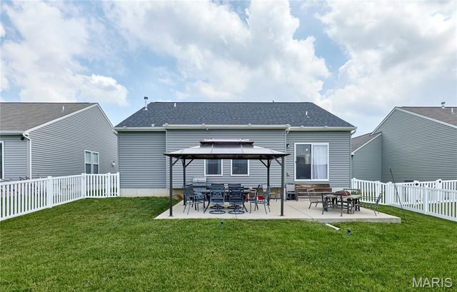 212 Barrington Ridge Lane, Wentzville, MO 63385