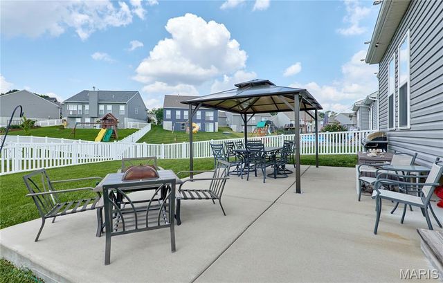 212 Barrington Ridge Lane, Wentzville, MO 63385